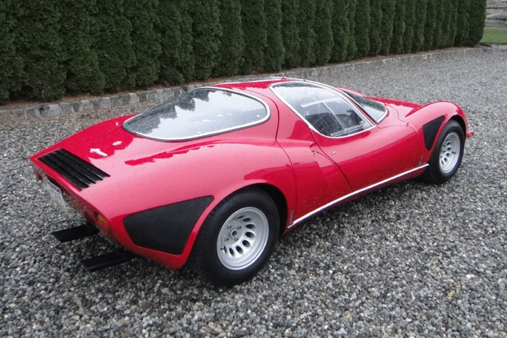 Alfa Romeo 33 Stradale: 9 фото