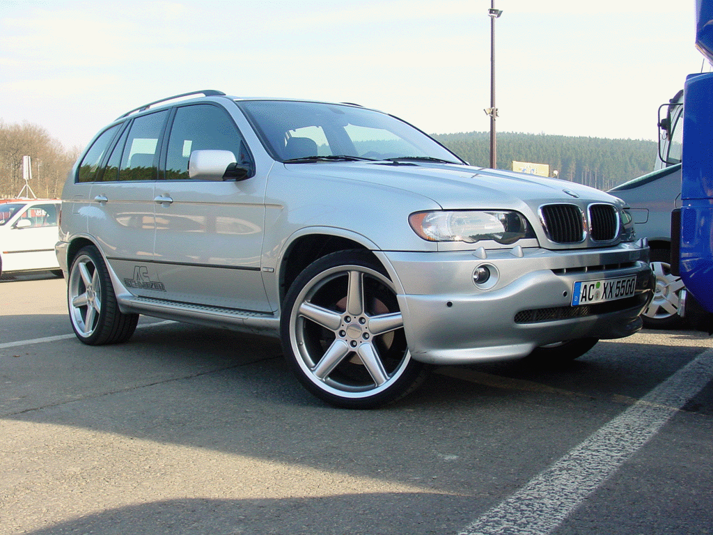BMW X5: 7 фото
