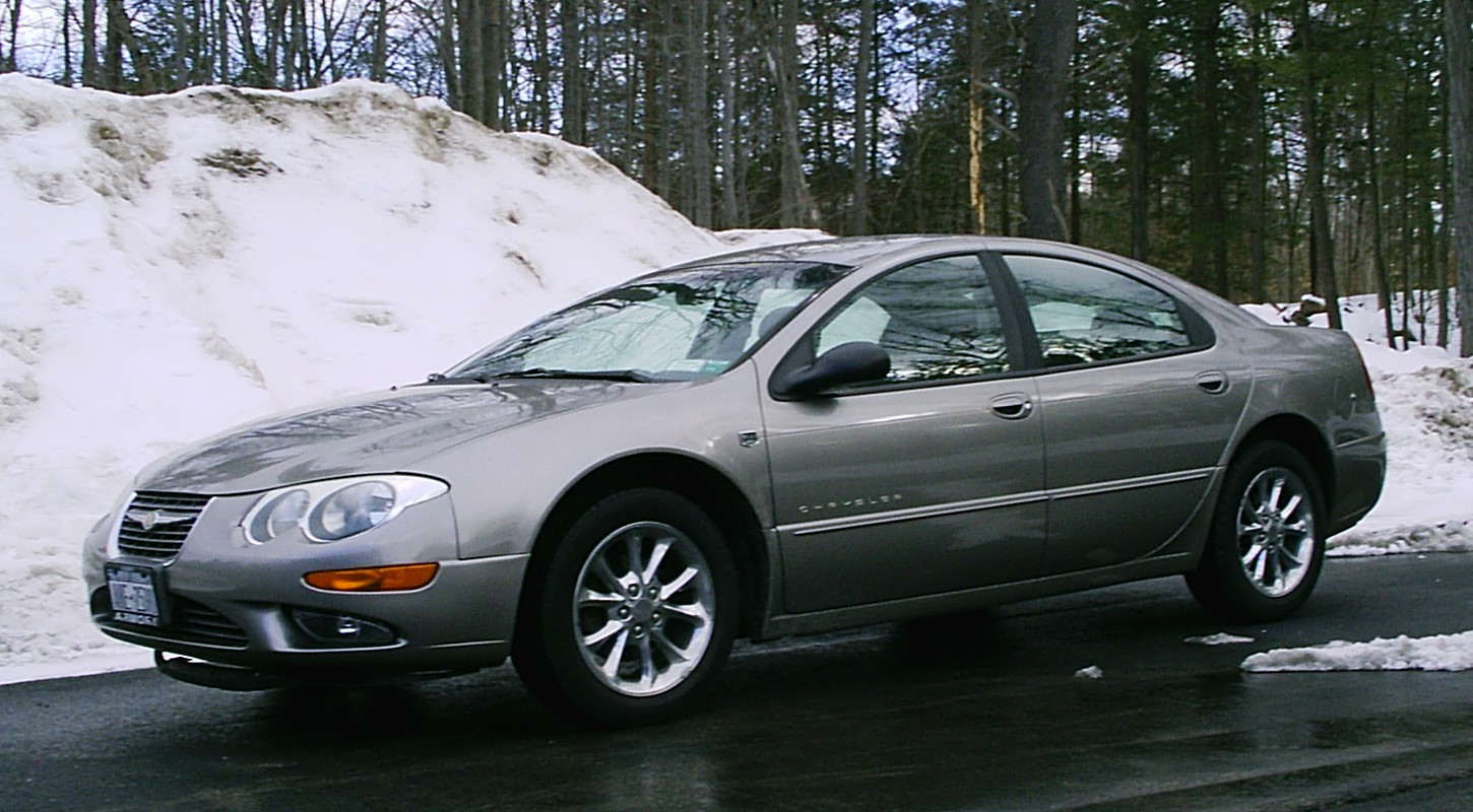 Chrysler 300 M: 12 фото
