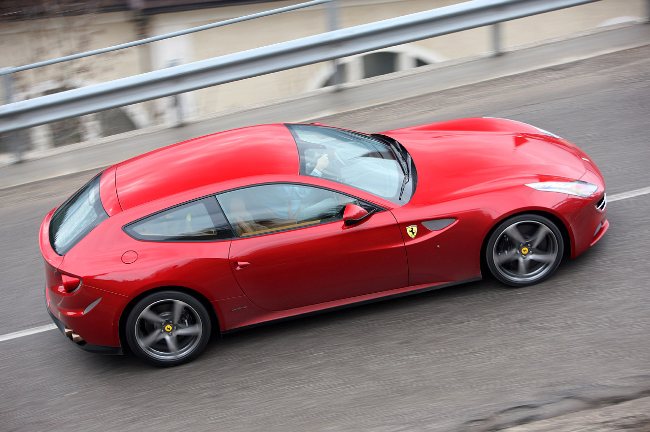 Ferrari FF: 11 фото