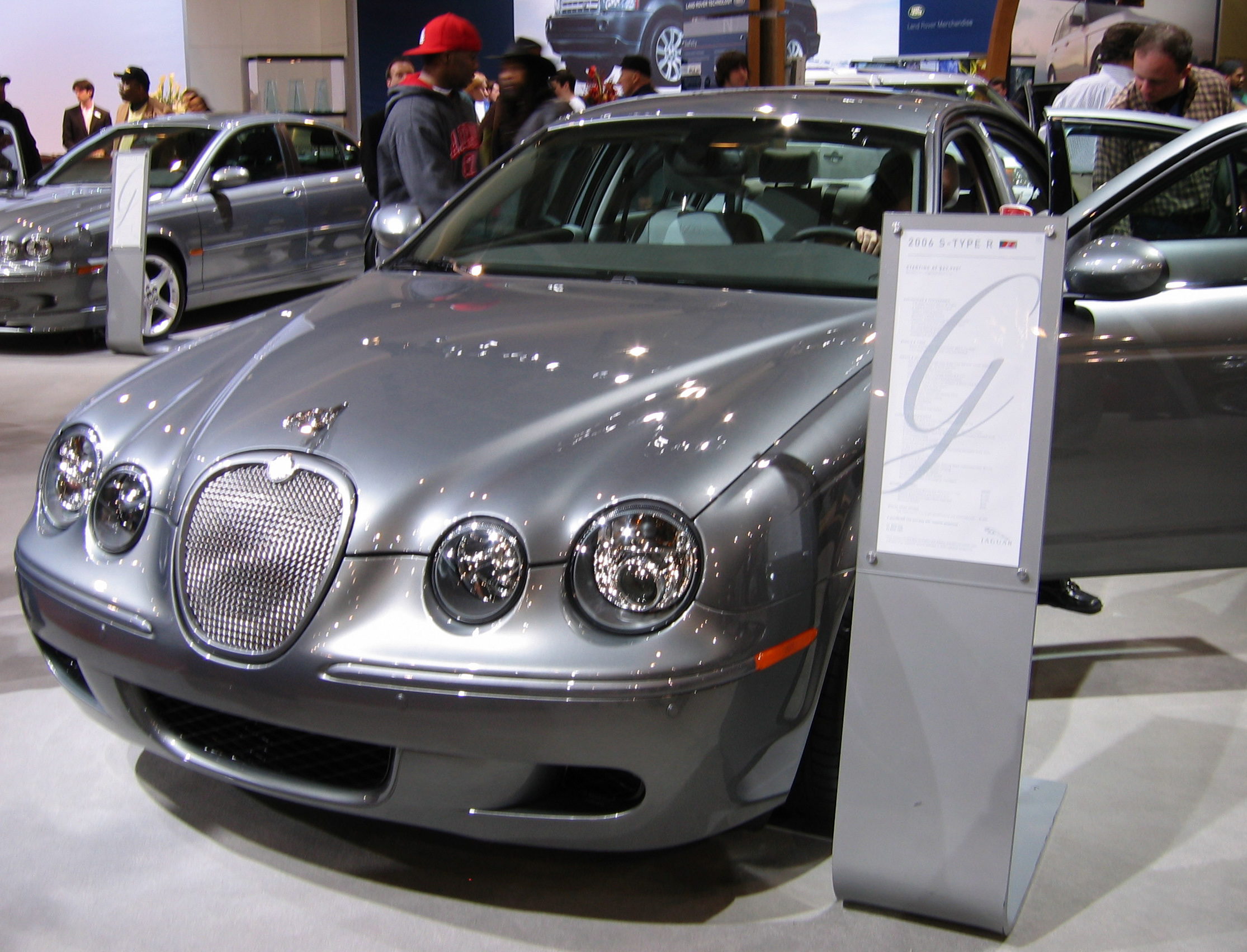 Jaguar S-Type R: 3 фото
