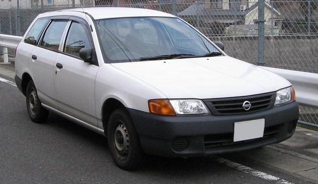 Nissan AD Van: 4 фото