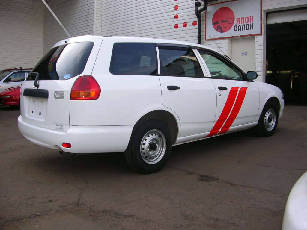 Nissan AD Wagon: 6 фото