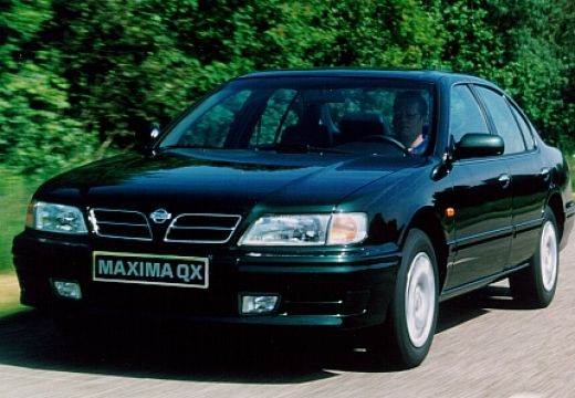 Nissan Maxima QX: 10 фото