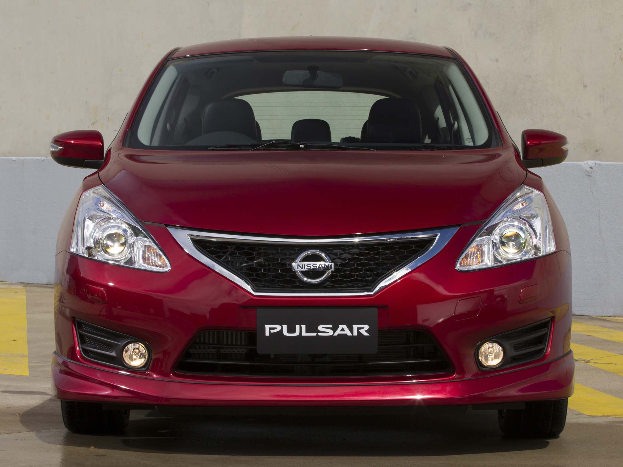 Nissan Pulsar: 9 фото