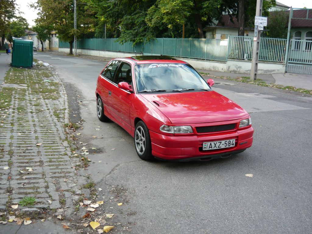 Opel Astra GSi: 11 фото