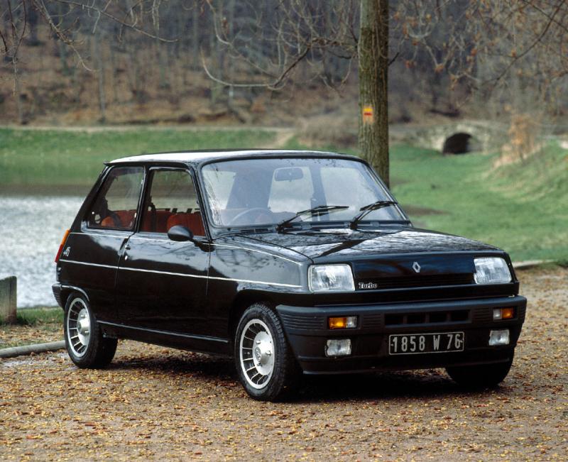 Renault 5 Turbo: 12 фото