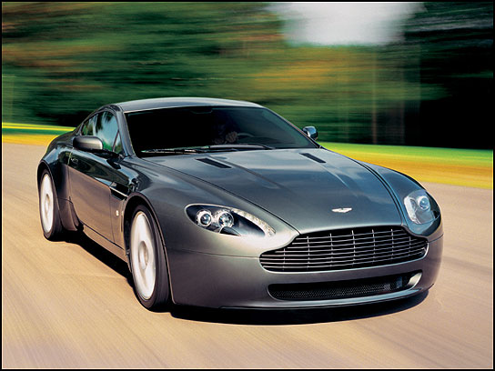 Aston Martin V8 Vantage: 7 фото