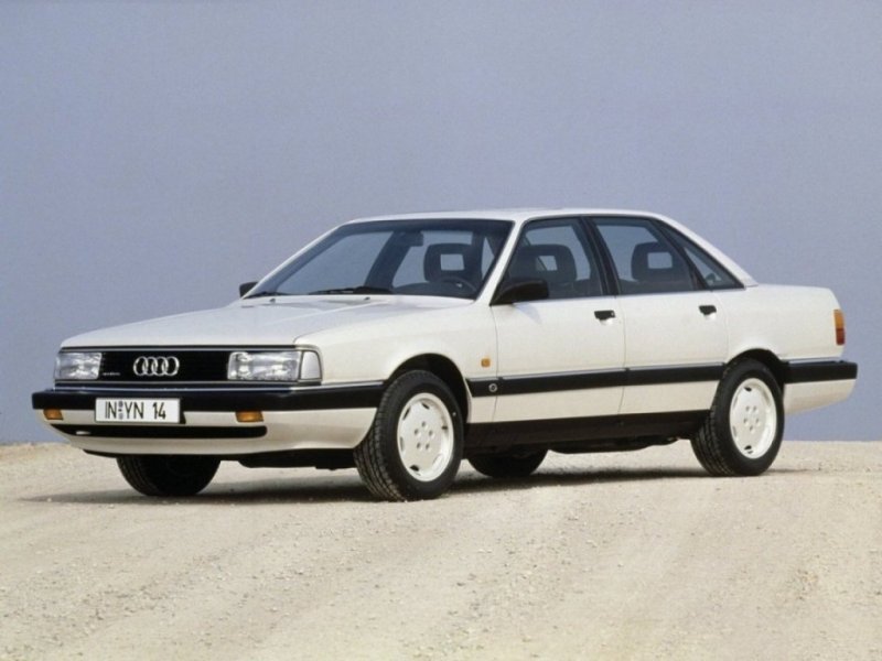Audi 200: 7 фото