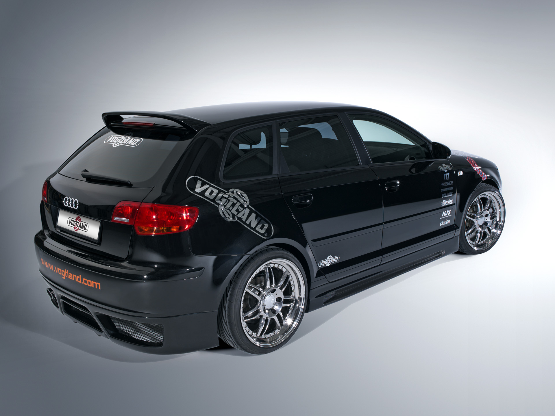 Audi A3 Sportback: 7 фото