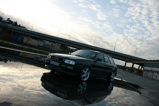 Audi S2 Avant: 7 фото