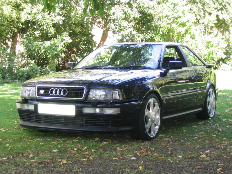 Audi S2: 7 фото