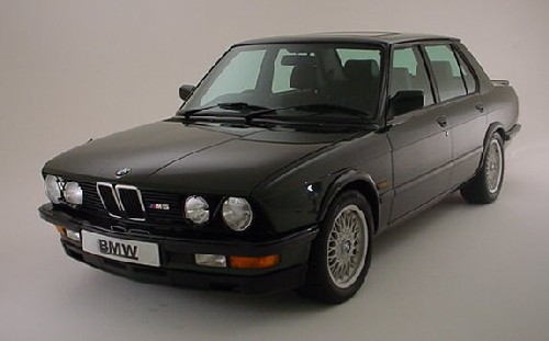 BMW 5-series E28: 2 фото