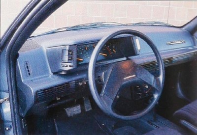 Chevrolet Corsica: 3 фото