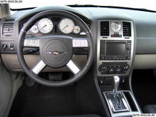 Chrysler 300C Touring: 5 фото