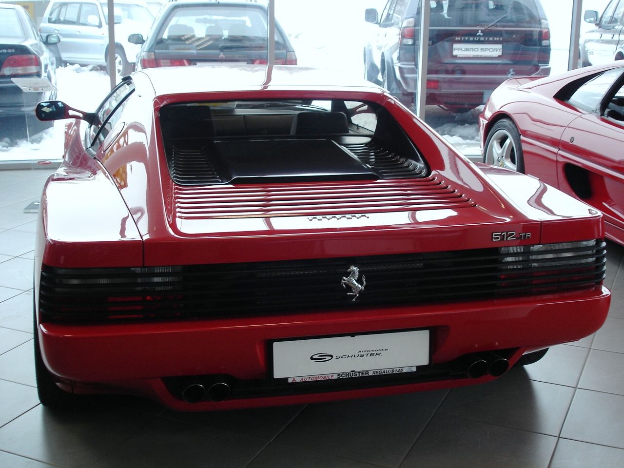 Ferrari 512: 3 фото