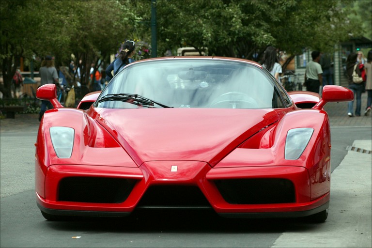 Ferrari Enzo: 8 фото