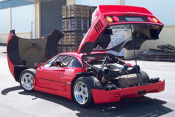 Ferrari F40: 9 фото