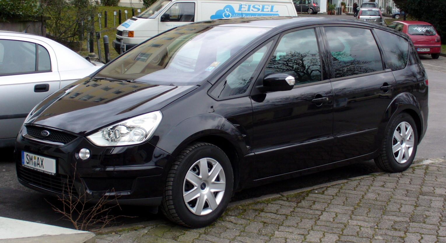 Ford S-Max: 9 фото