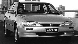 Holden Apollo: 3 фото