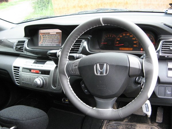 Honda Edix: 4 фото