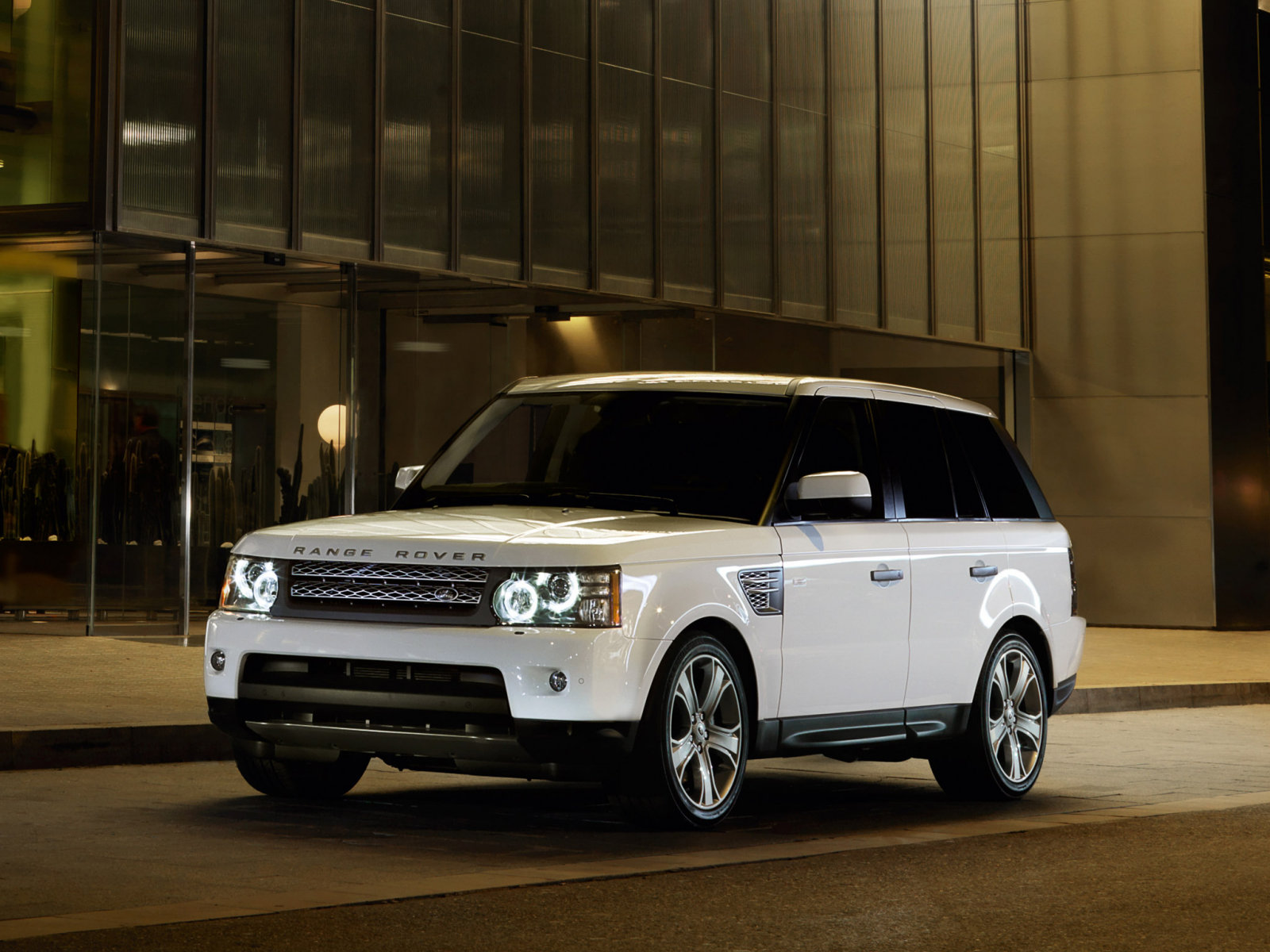 Land Rover Range Rover Sport: 5 фото
