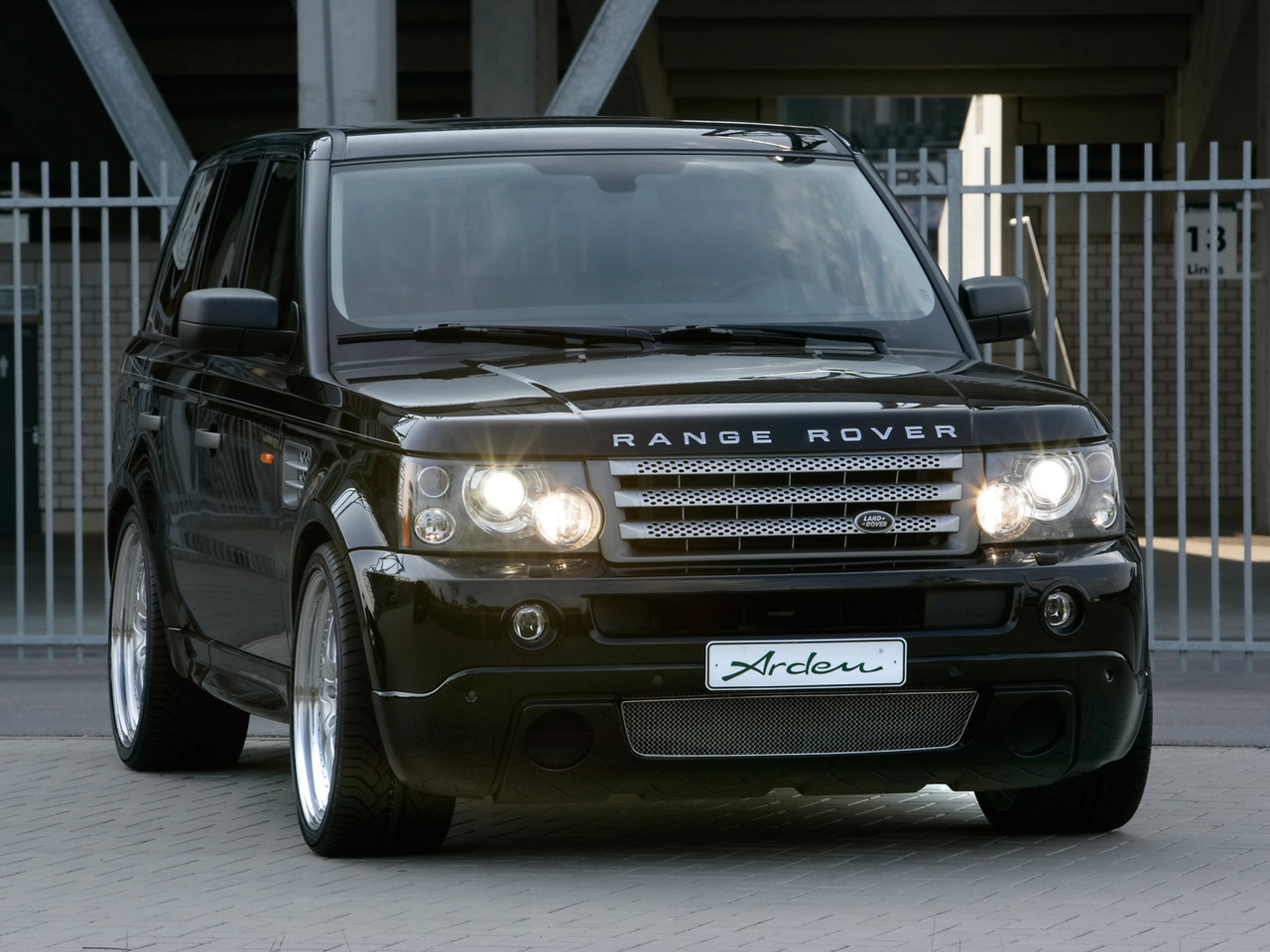 Land Rover Range Rover Sport: 8 фото