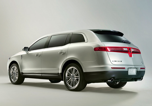 Lincoln MKT: 3 фото