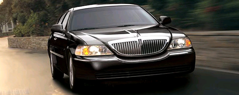 Lincoln Town Car I: 4 фото