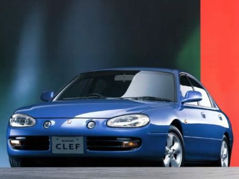 Mazda Clef: 9 фото