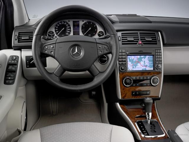 Mercedes-Benz B: 3 фото