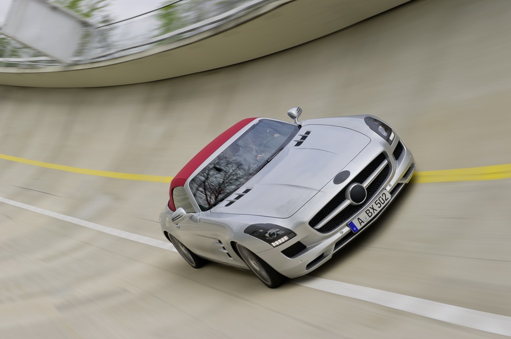 Mercedes SLS AMG Roadster: 4 фото