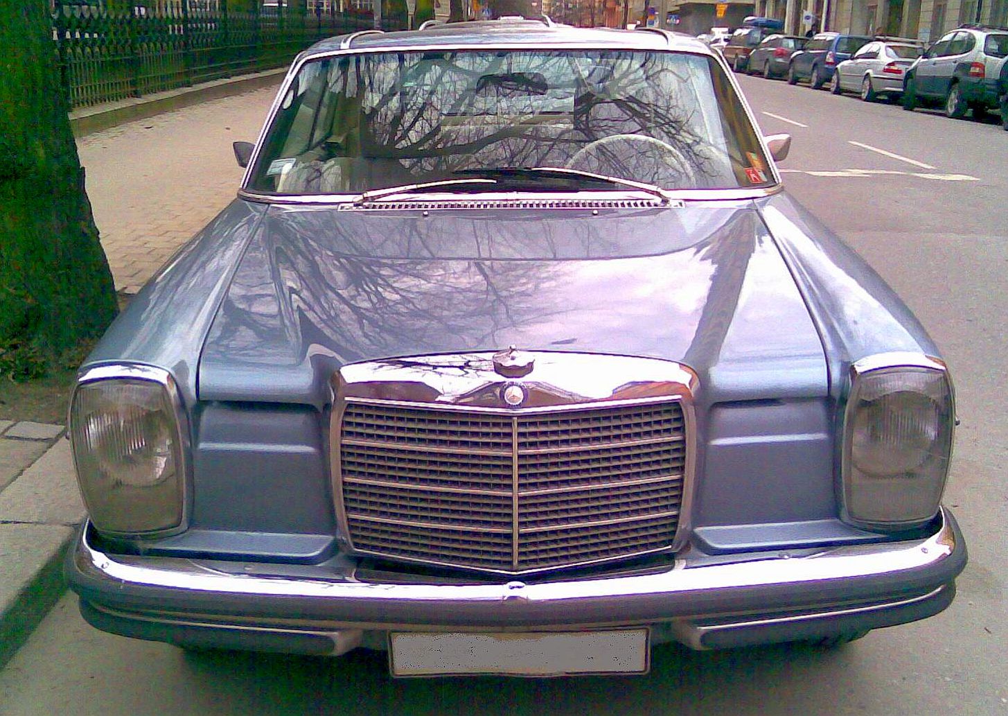 Mercedes W114: 7 фото