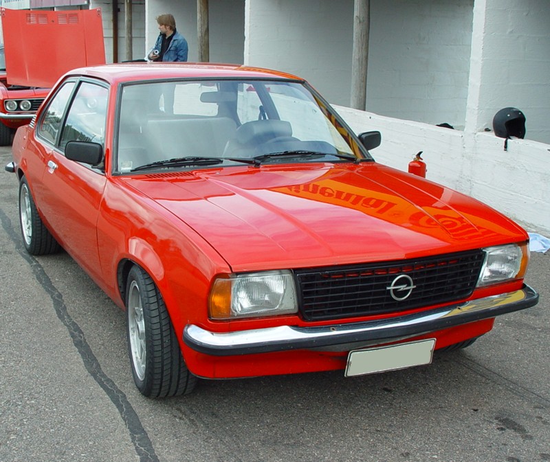Opel Ascona A: 6 фото