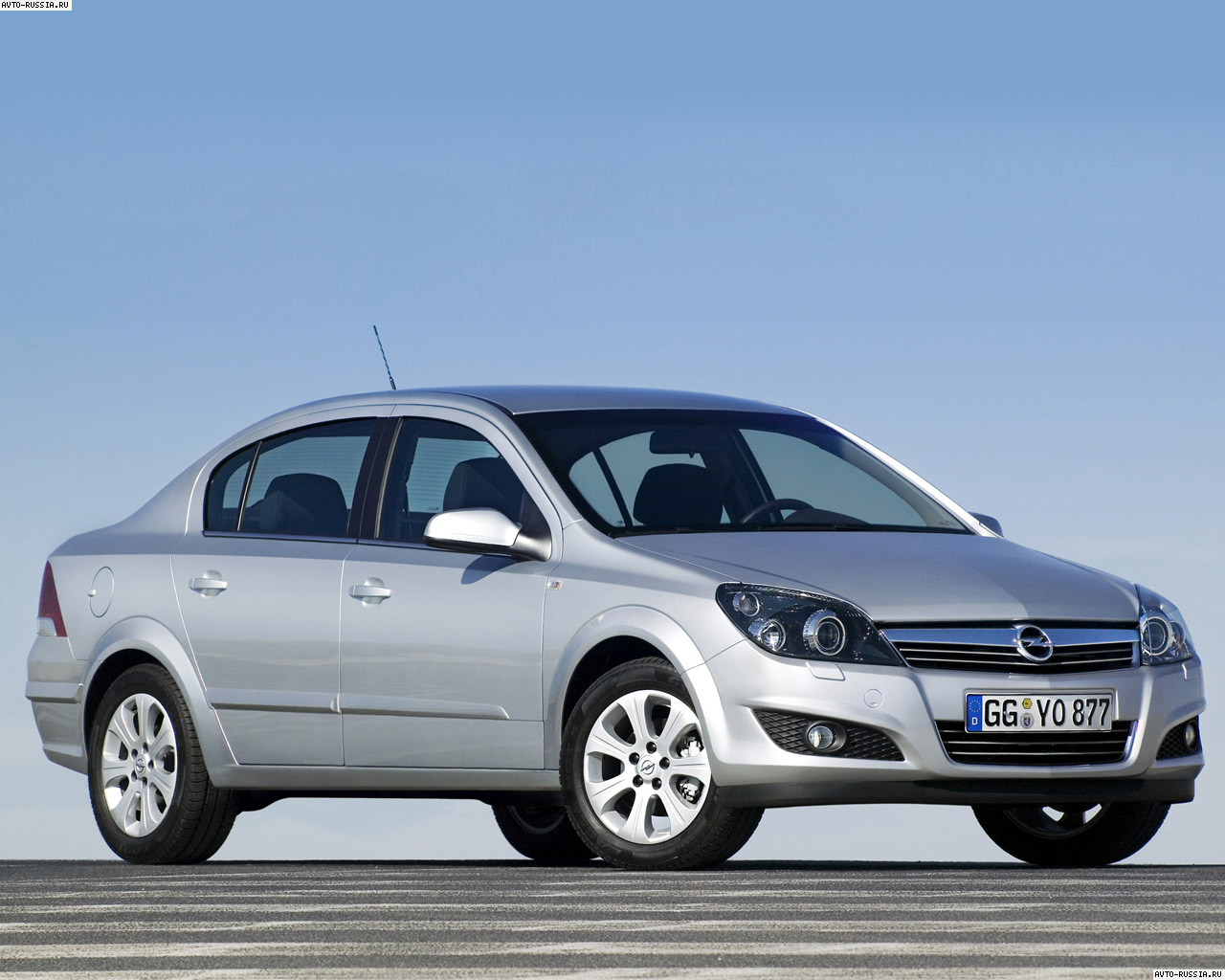 Opel Astra Family Sedan: 11 фото
