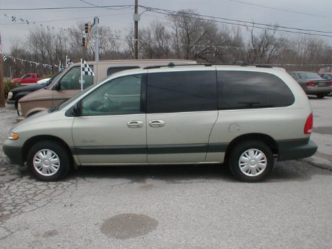 Plymouth Grand Voyager: 5 фото
