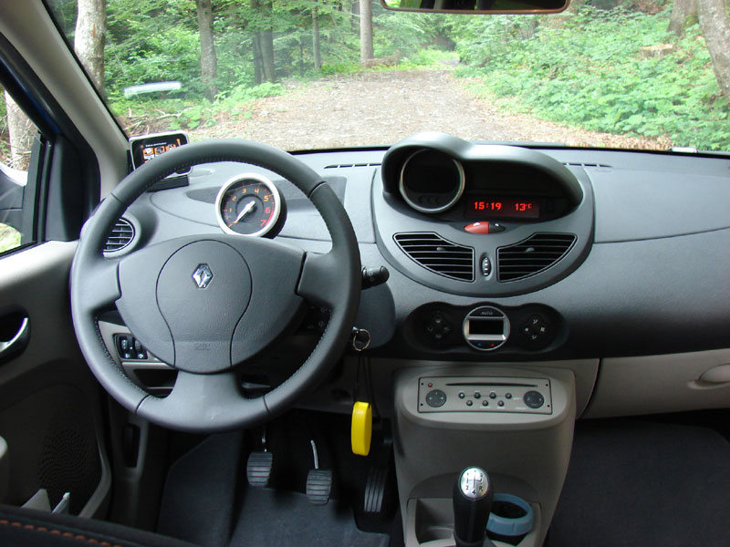 Renault Twingo II: 3 фото