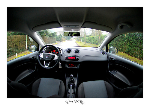 SEAT Ibiza SC: 9 фото