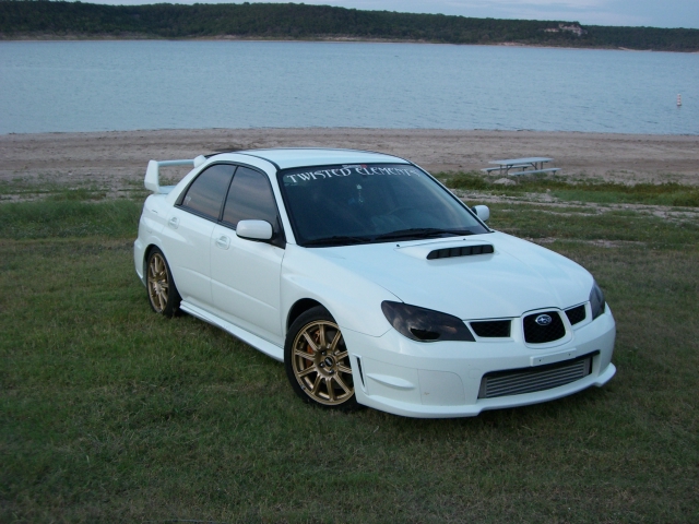 Subaru Impreza: 9 фото