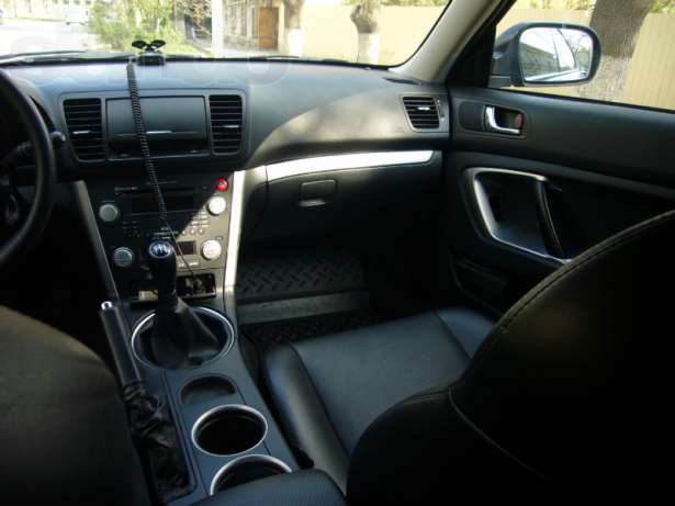 Subaru Legacy IV: 7 фото