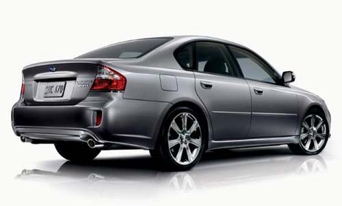 Subaru Legacy: 4 фото