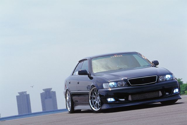Toyota Chaser: 4 фото