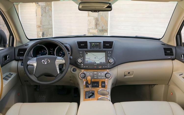 Toyota Highlander: 7 фото
