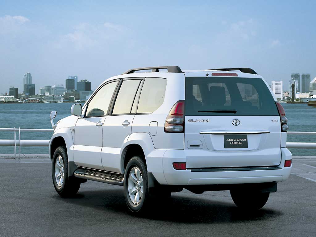 Toyota Land Cruiser Prado: 3 фото