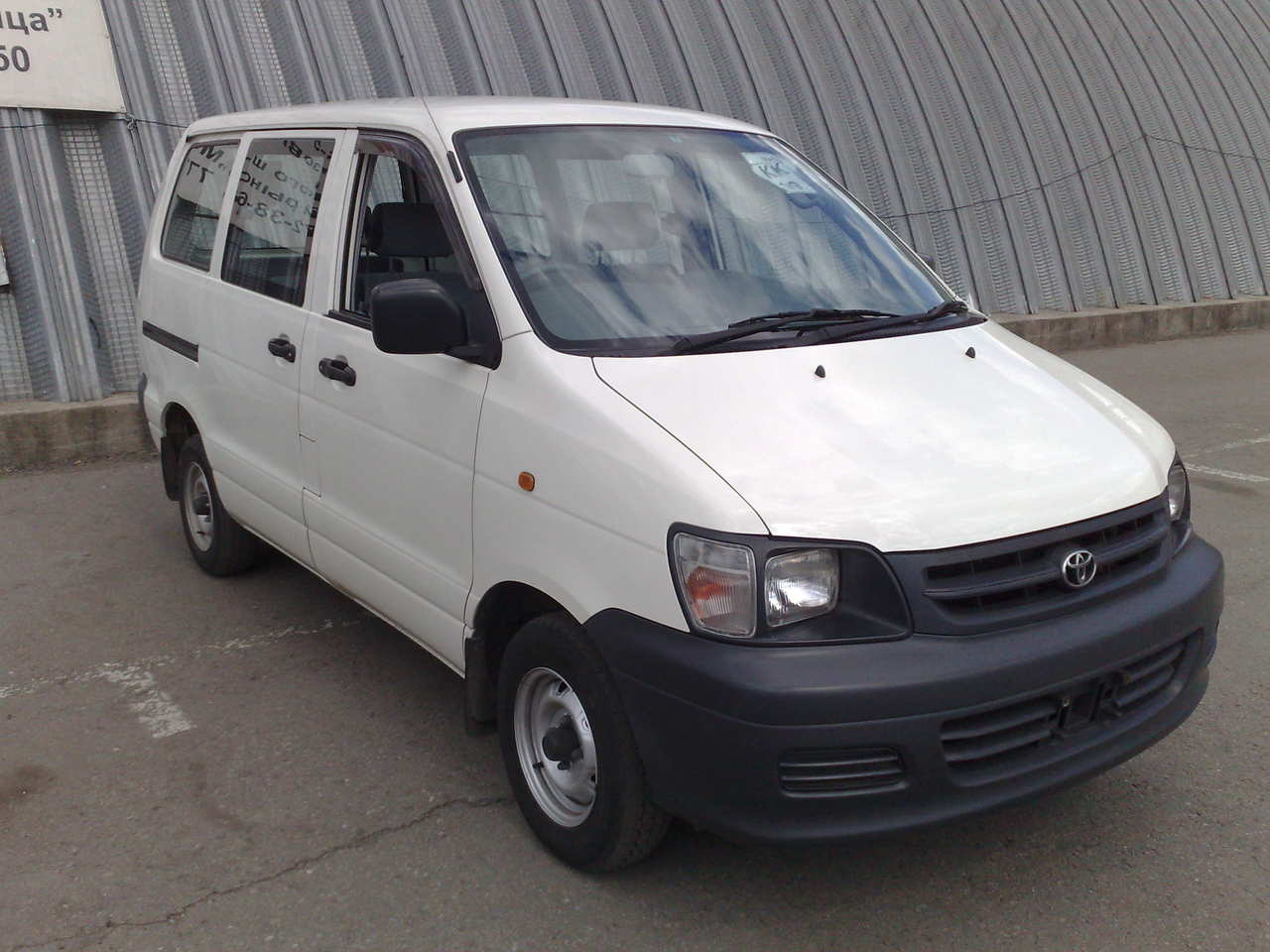 toyota town ace 

