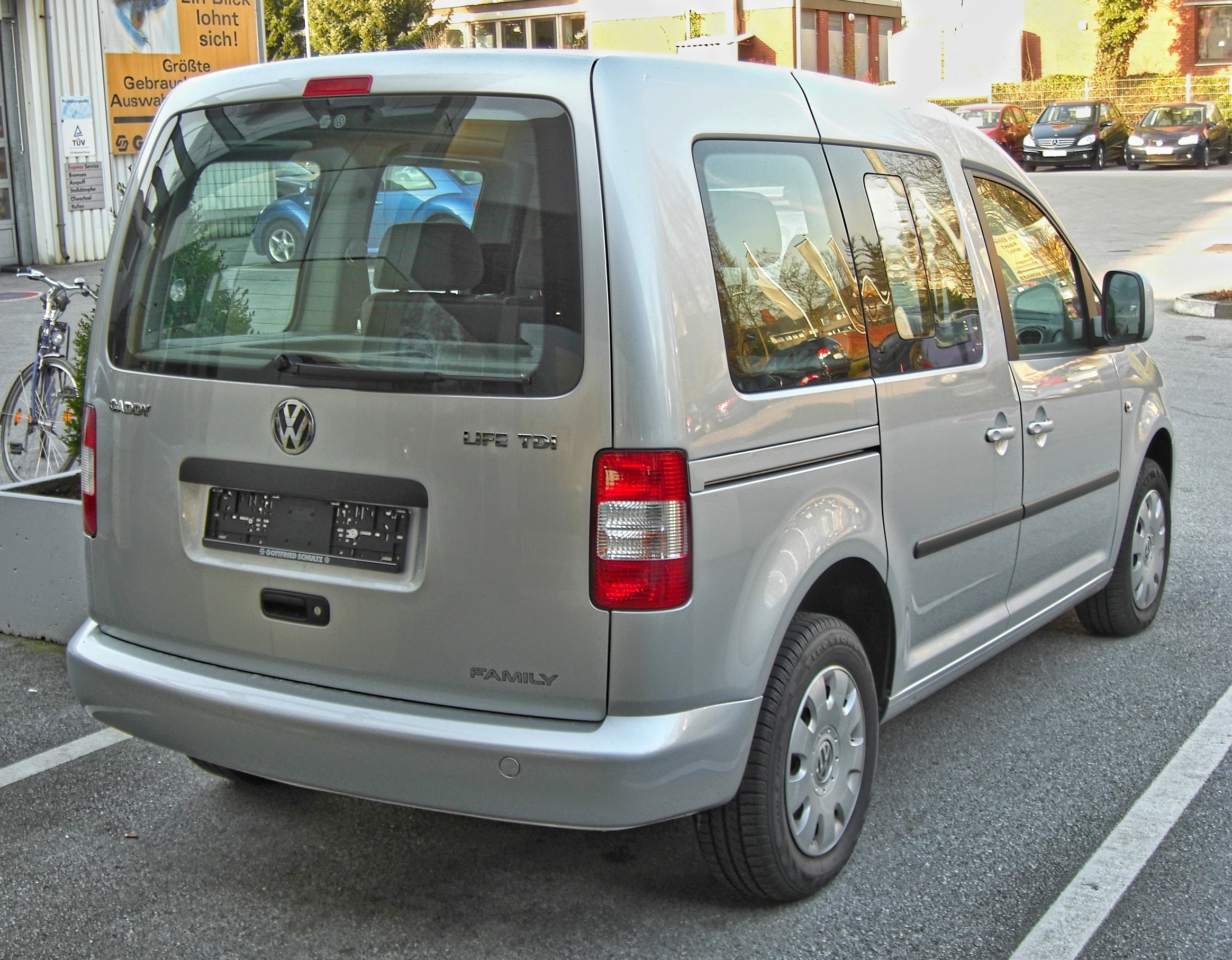Volkswagen Caddy Life III: 9 фото