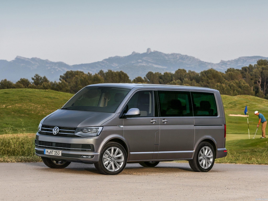 Volkswagen Multivan 2015: 3 фото