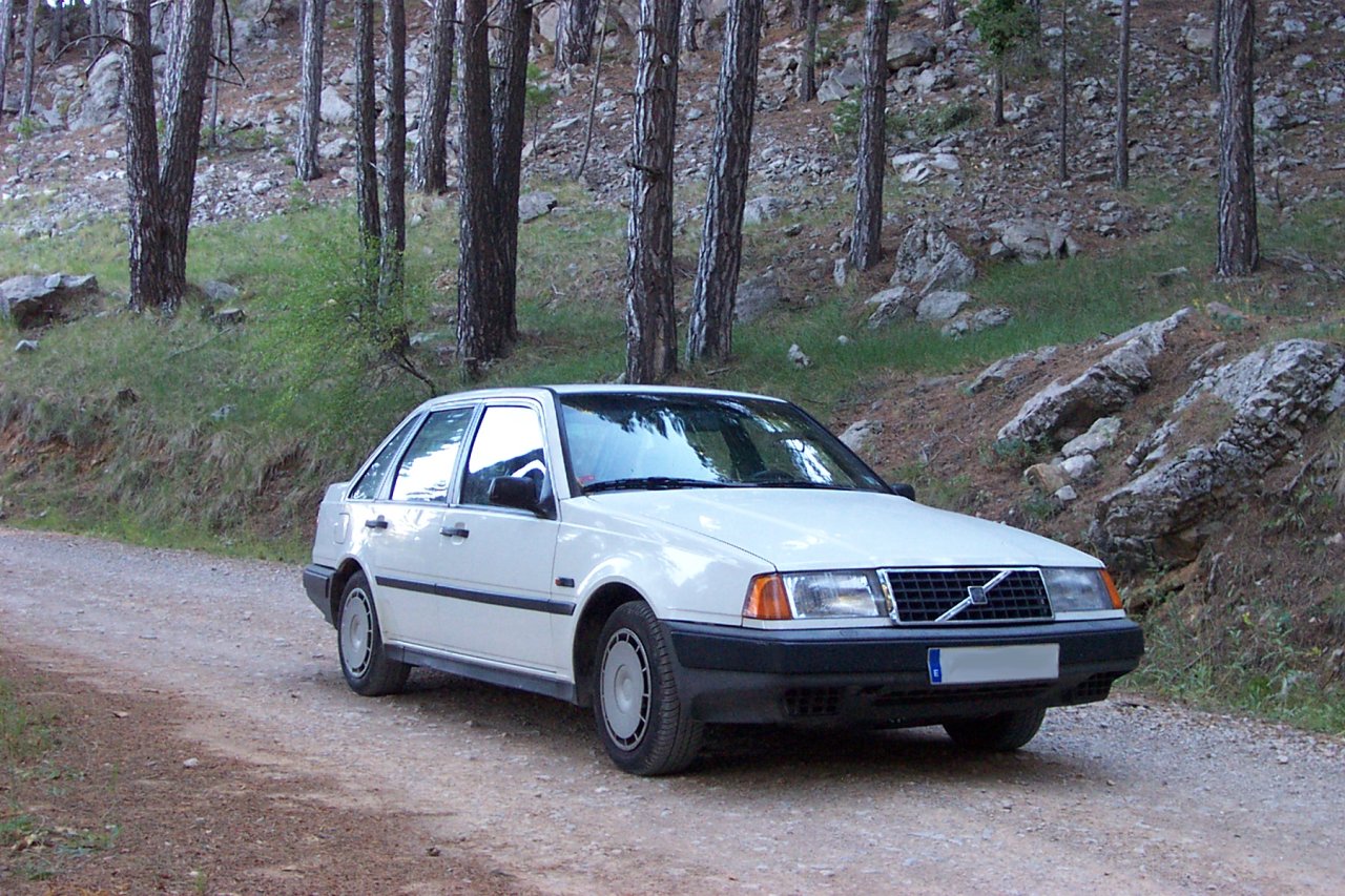 Volvo 440: 8 фото