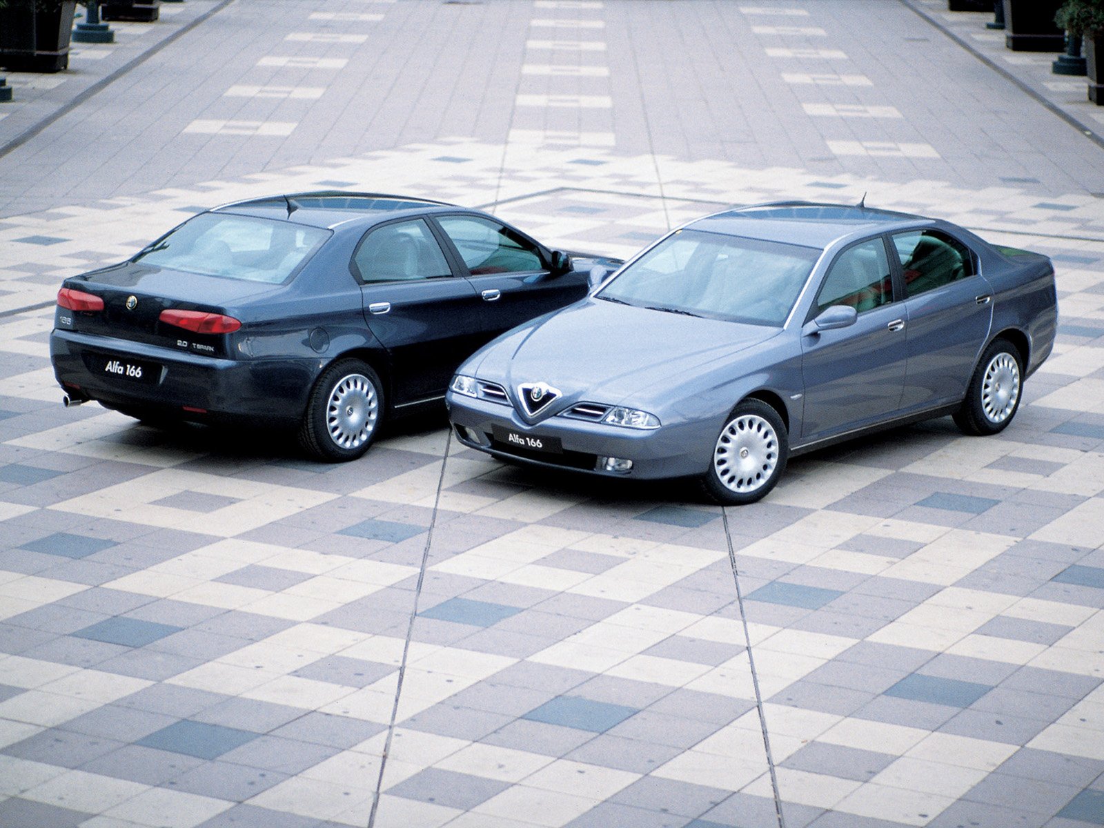 Alfa Romeo 166: 6 фото
