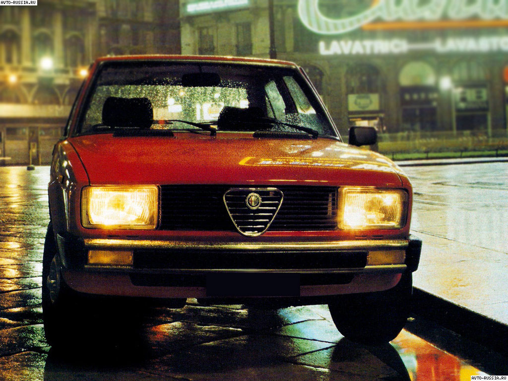Alfa Romeo Alfetta: 8 фото